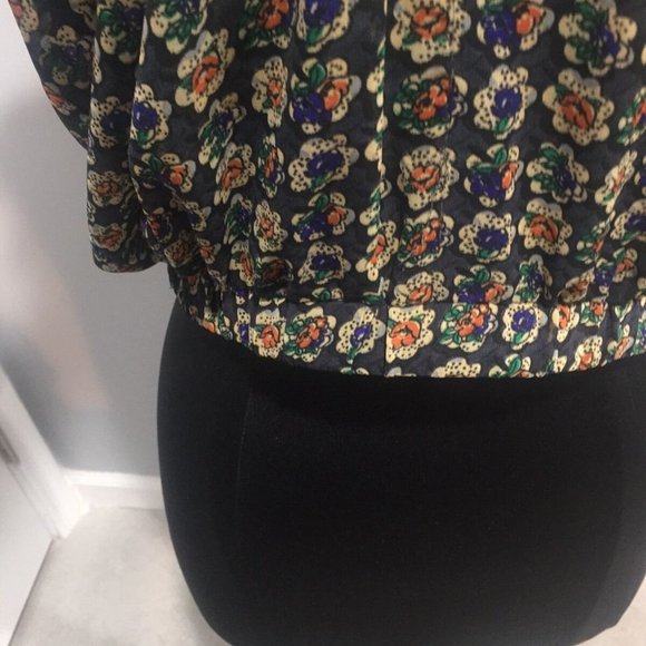 F21, Floral Necktie Ruffled Sleeves Small - Picture 9 of 10